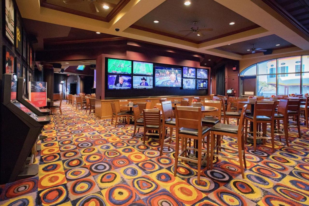 Holiday Inn Hotel & Suites Council Bluffs By Ihg Exterior photo