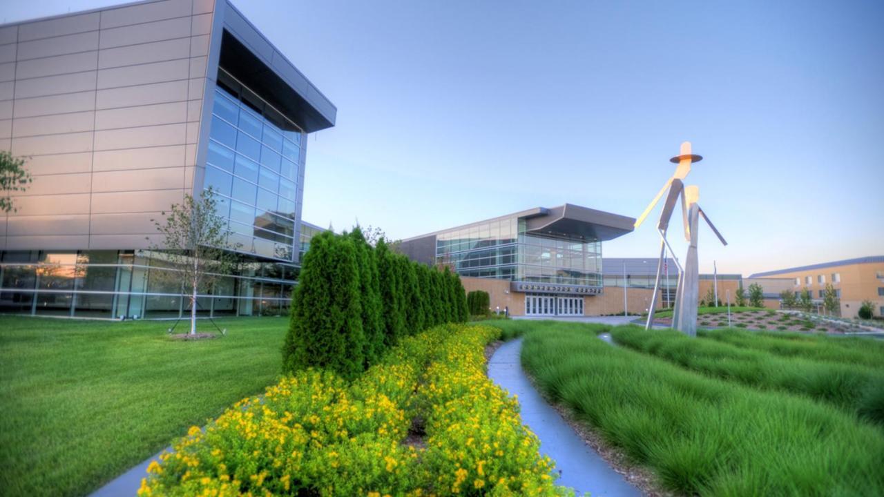 Holiday Inn Hotel & Suites Council Bluffs By Ihg Exterior photo