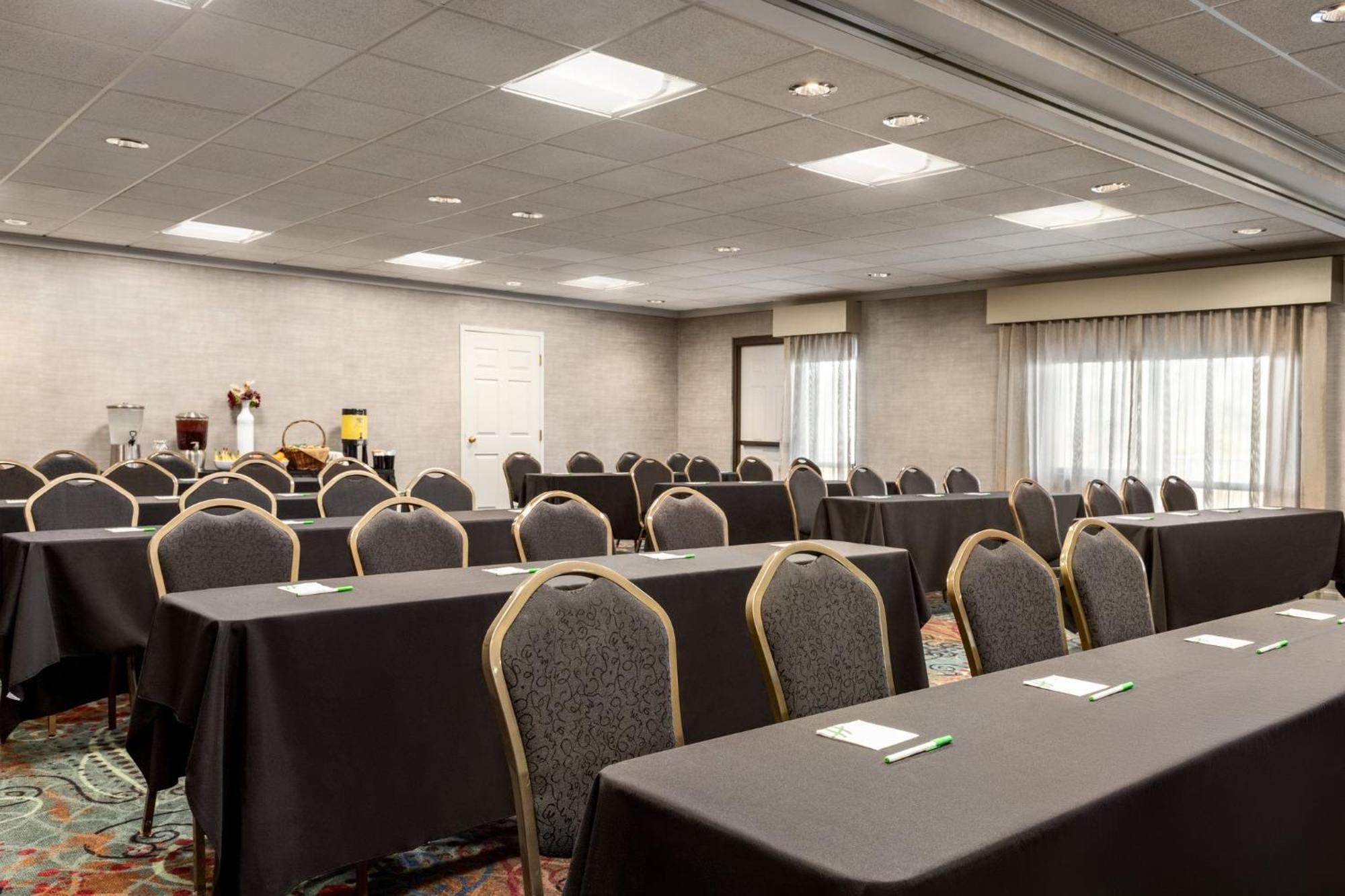 Holiday Inn Hotel & Suites Council Bluffs By Ihg Exterior photo