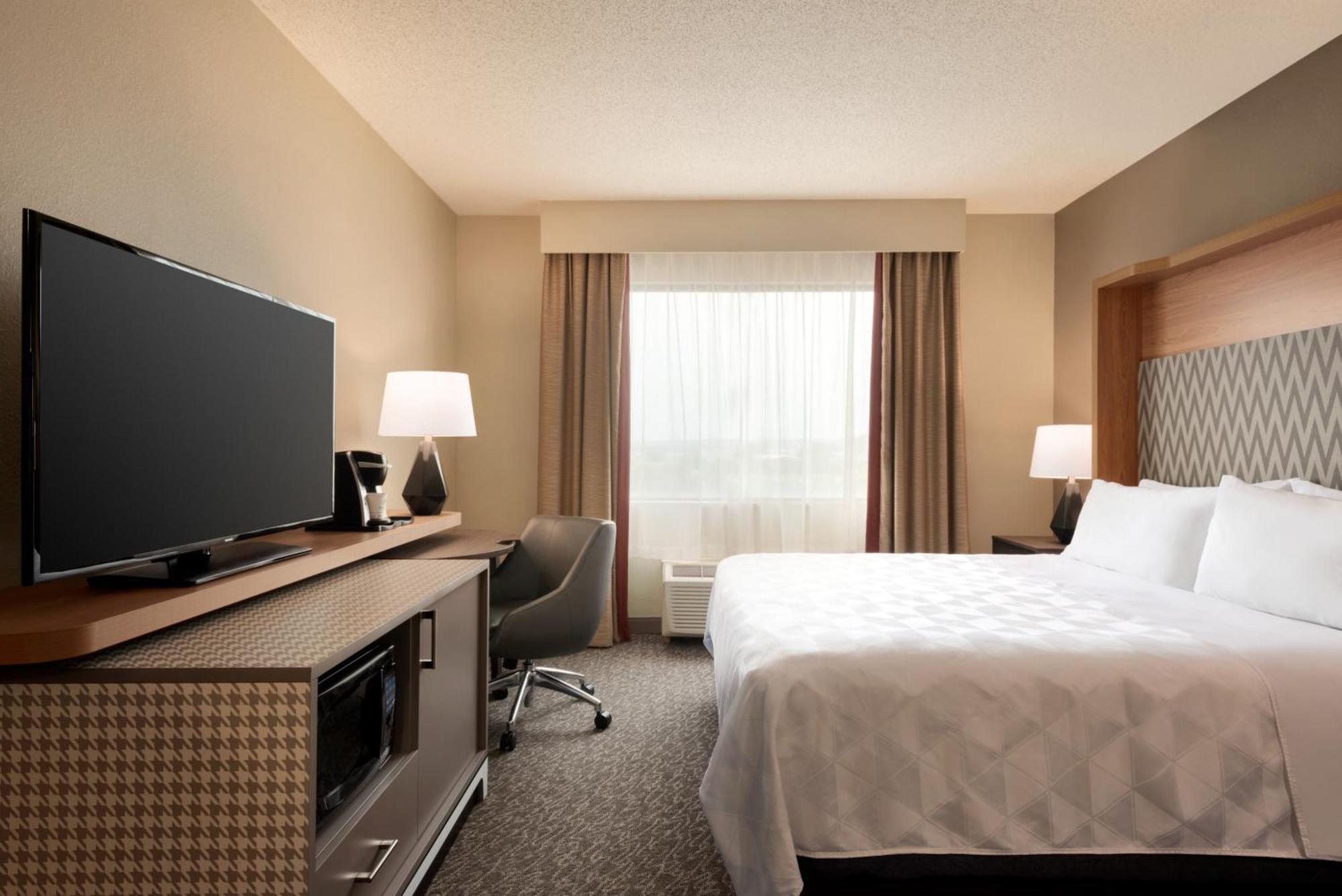 Holiday Inn Hotel & Suites Council Bluffs By Ihg Exterior photo