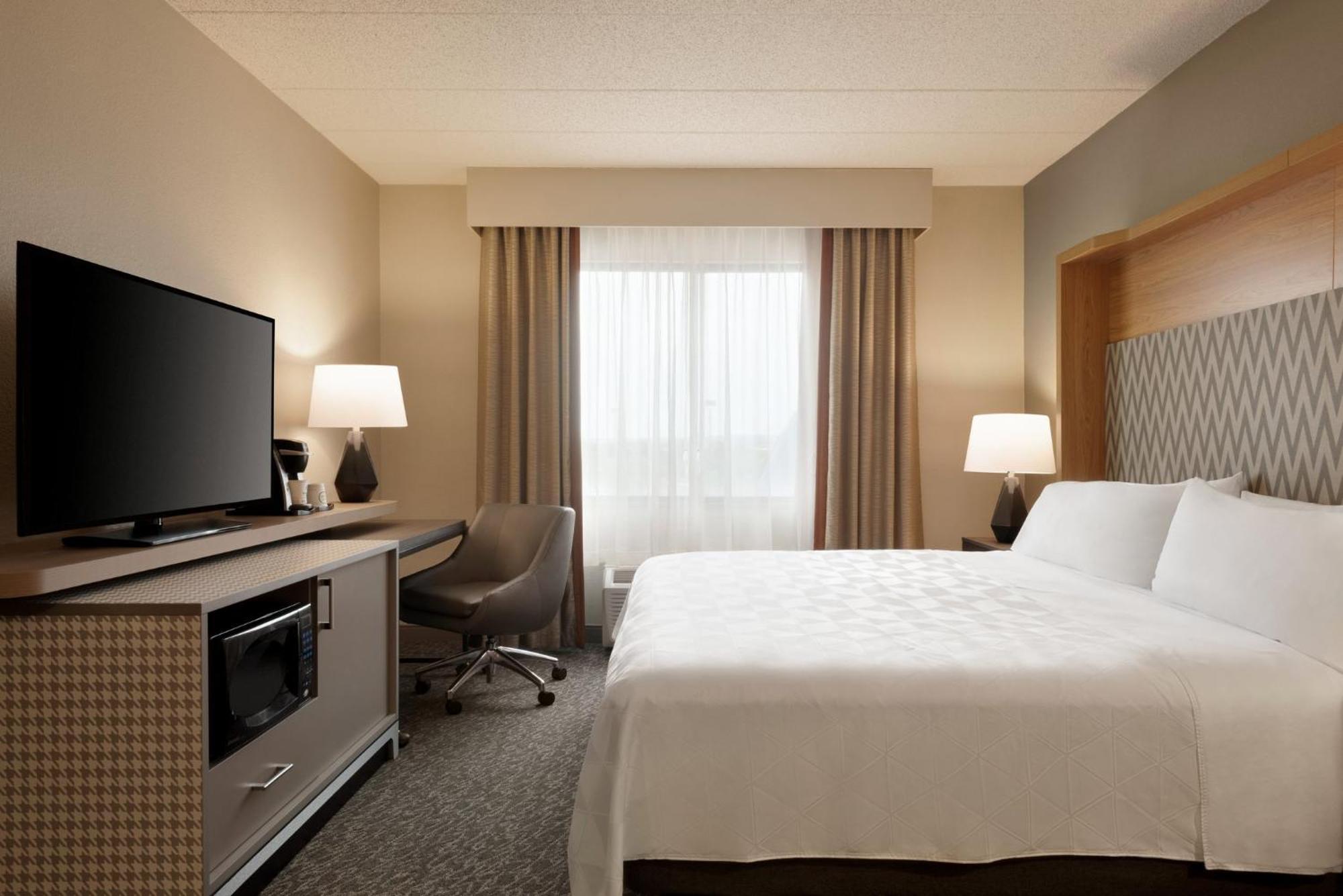 Holiday Inn Hotel & Suites Council Bluffs By Ihg Exterior photo